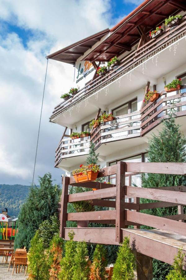 Hotel La Dolce Vita Zărneşti Exteriér fotografie