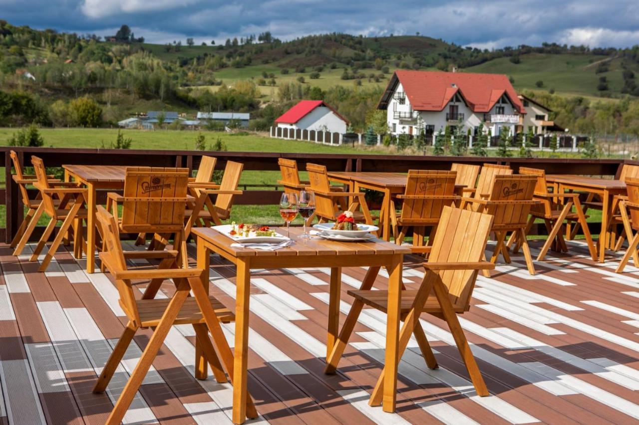 Hotel La Dolce Vita Zărneşti Exteriér fotografie
