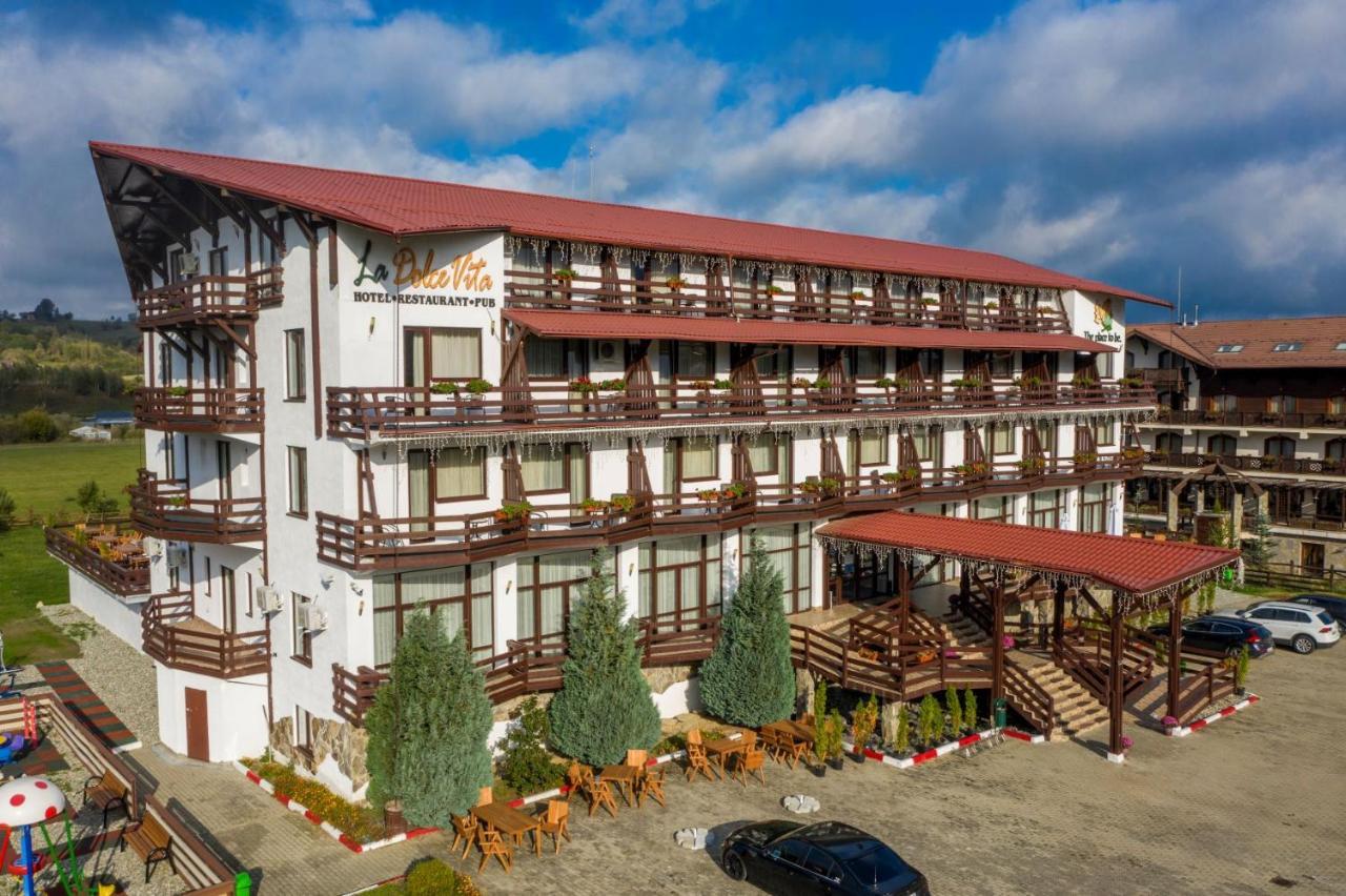 Hotel La Dolce Vita Zărneşti Exteriér fotografie