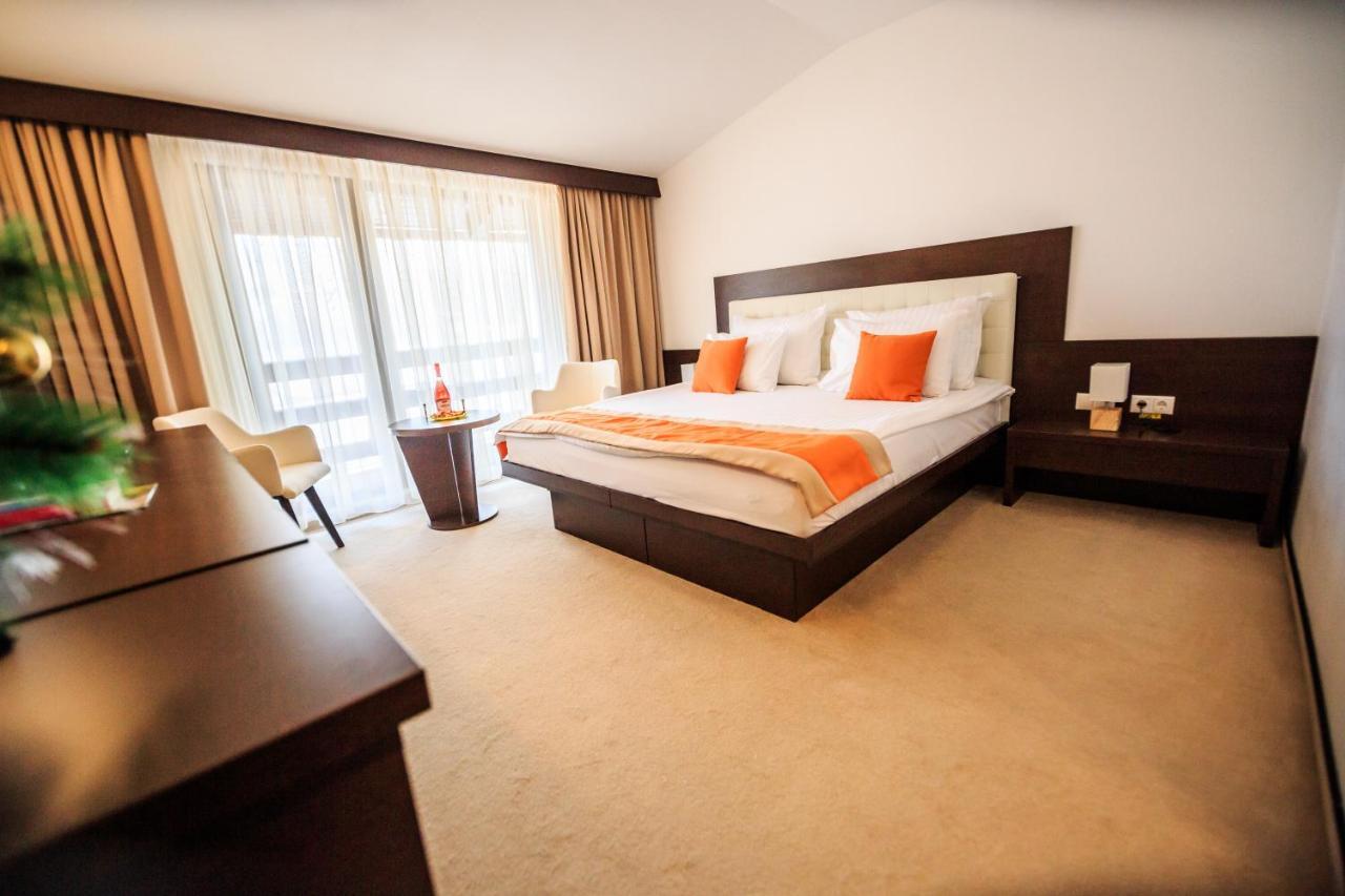 Hotel La Dolce Vita Zărneşti Exteriér fotografie