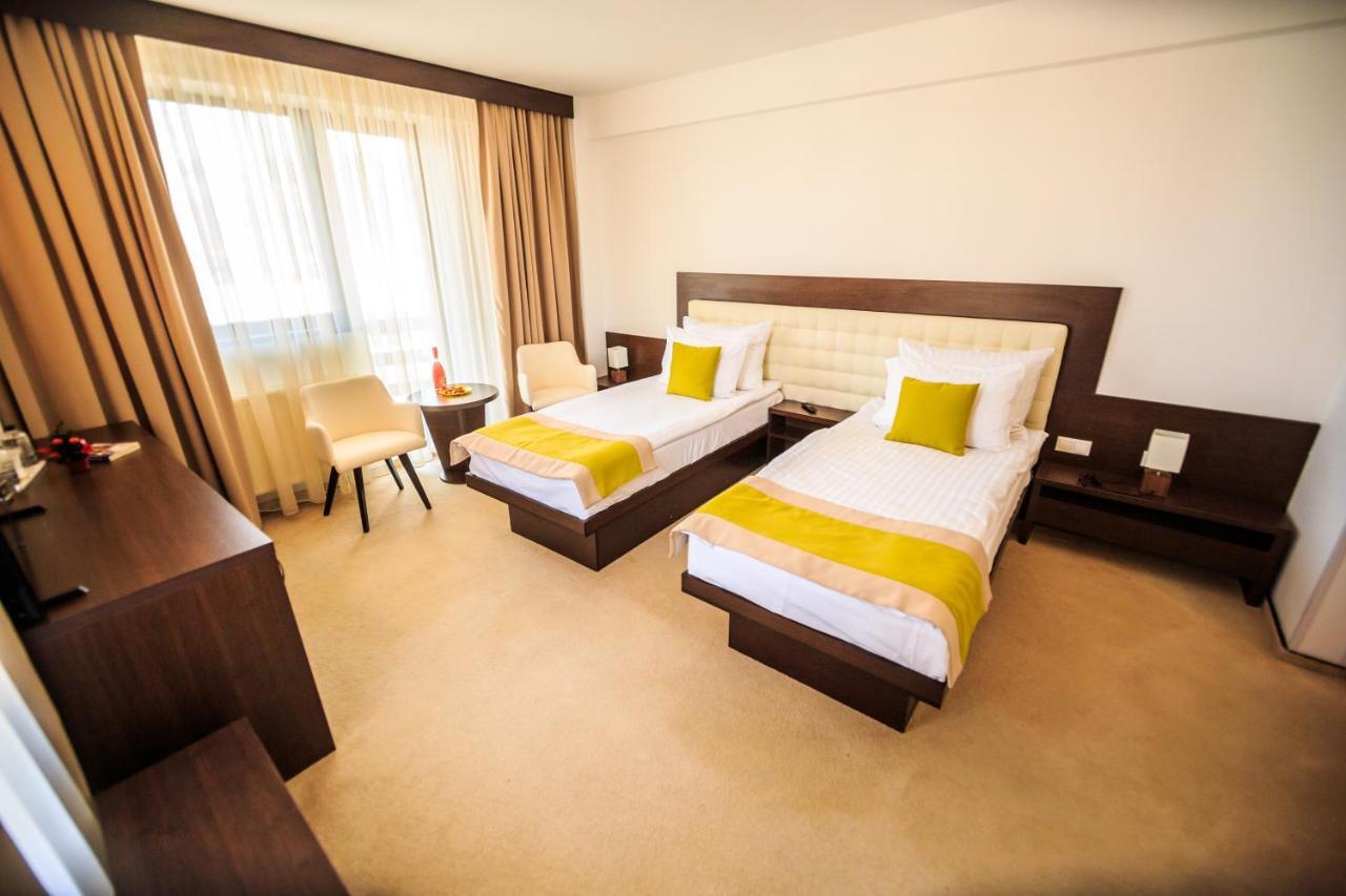 Hotel La Dolce Vita Zărneşti Exteriér fotografie